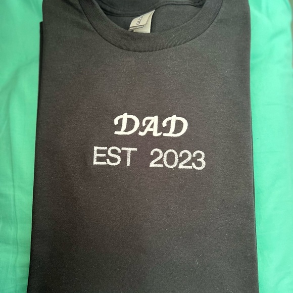 Dad Est.2023 embroidered T shirt - Picture 3 of 3